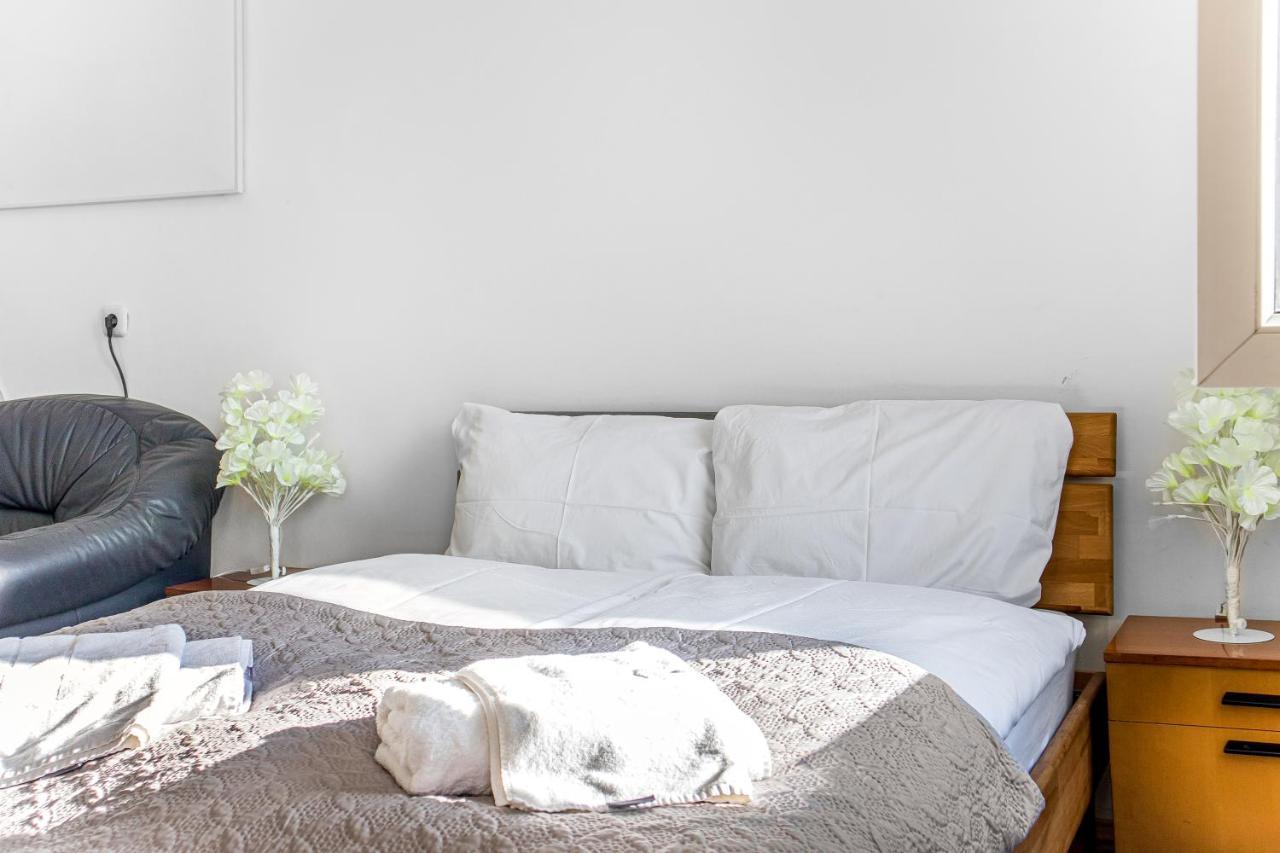 Ferienwohnung Cozy 1Br Apt. Near Millenium Tower & Danube River Wien Exterior foto