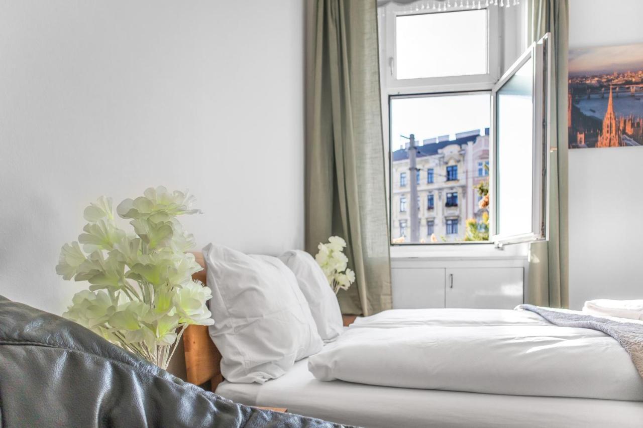 Ferienwohnung Cozy 1Br Apt. Near Millenium Tower & Danube River Wien Exterior foto